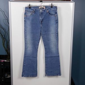 Levi’s 515 Nouveau Bootcut Jeans Petite